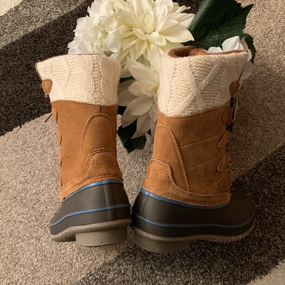 🔥KHOMBU: Tan Sweater Winter Boots! - Picture 3 of 9
